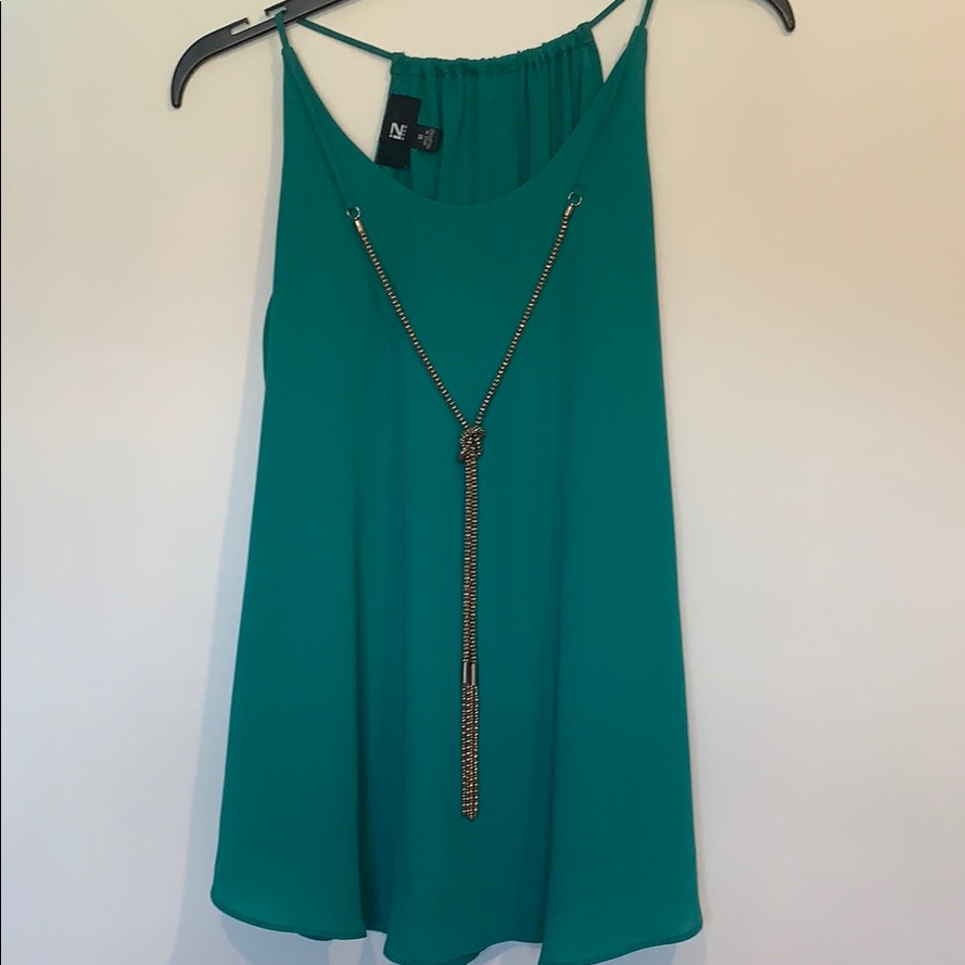 Medium Top